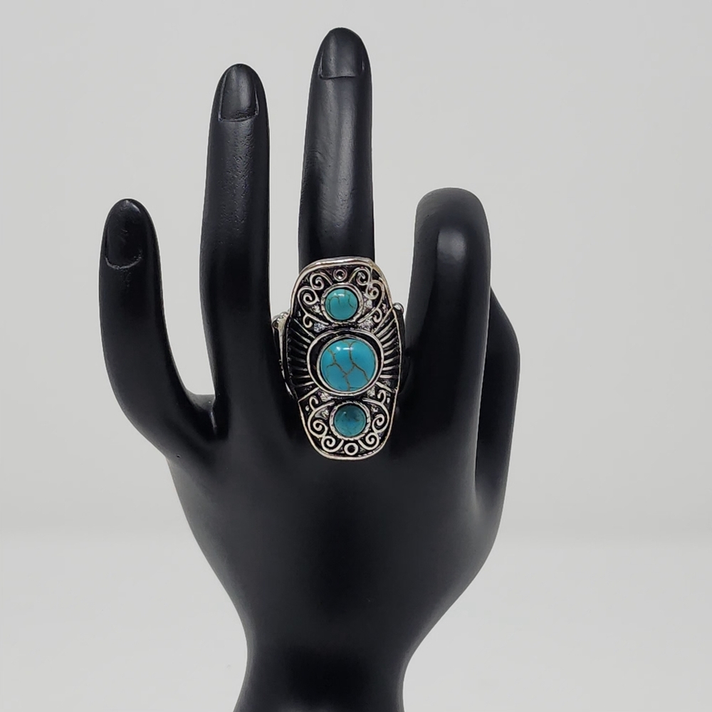 Turquoise Color Stone Southwest Style Concho Stretch Statement Ring